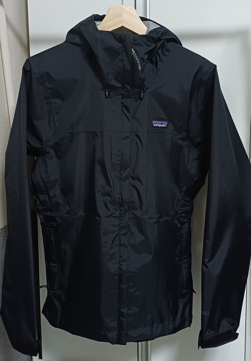 👀 파타고니아 우먼스 토렌쉘 레인 자켓 - 블랙 상품이미지1