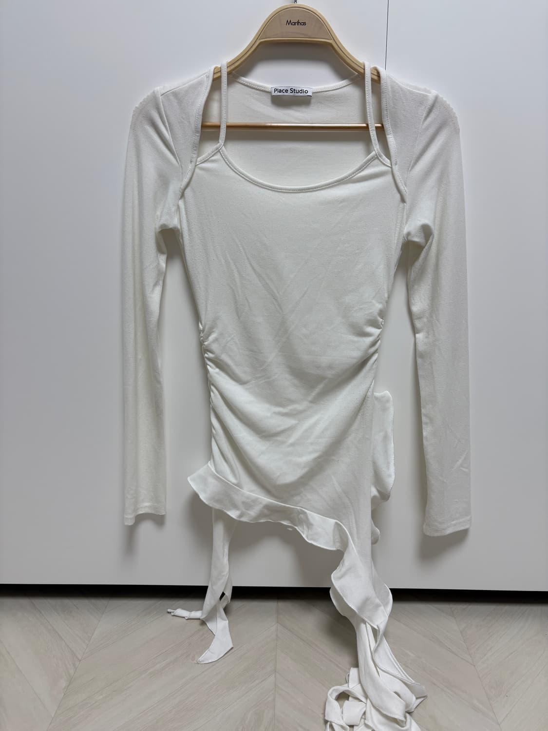 사이드 셔링 프릴 나시 레이어드 슬림핏 롱 슬리브리스 상품이미지3