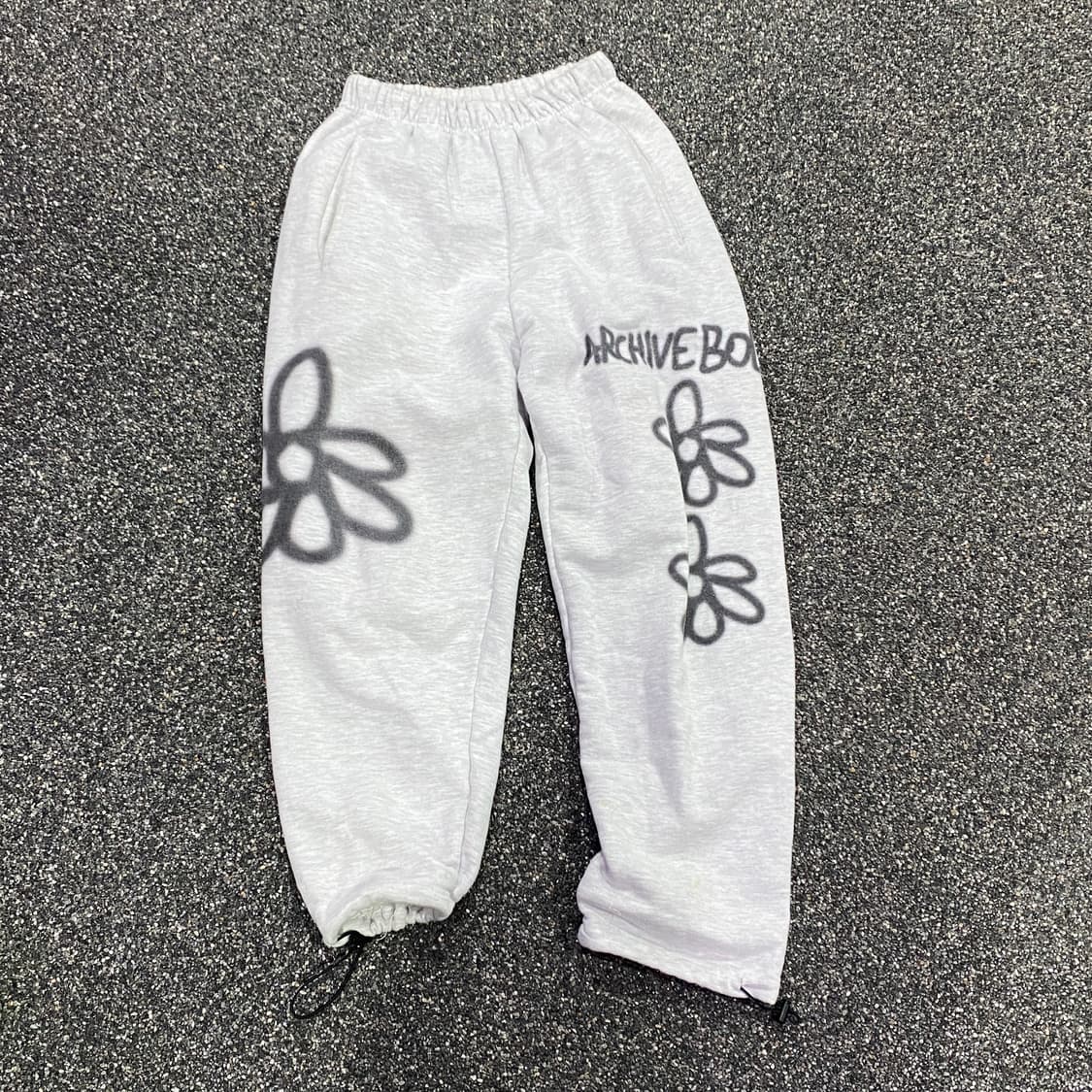 아카이브볼드 빅로고 페인팅 조거팬츠 B3249 상품이미지3