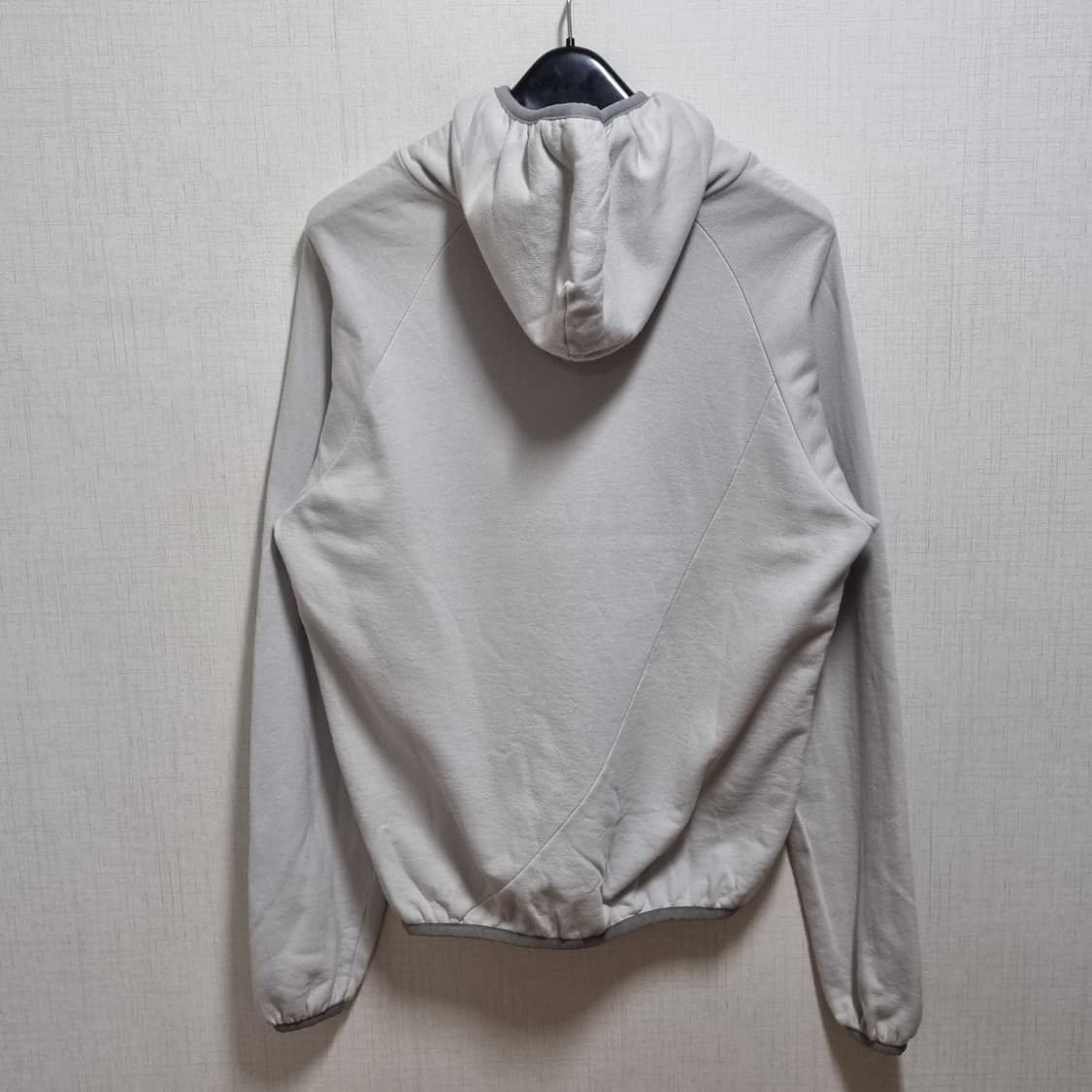 산산기어 테이프드 후드티 상품이미지3