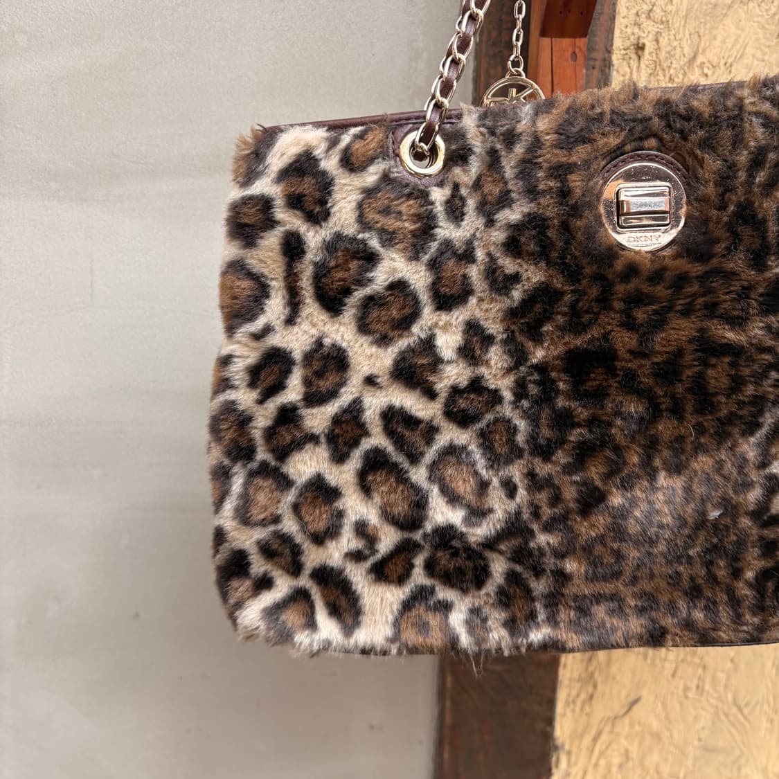 DKNY 디캔앤와이 레오파드 백 상품이미지5