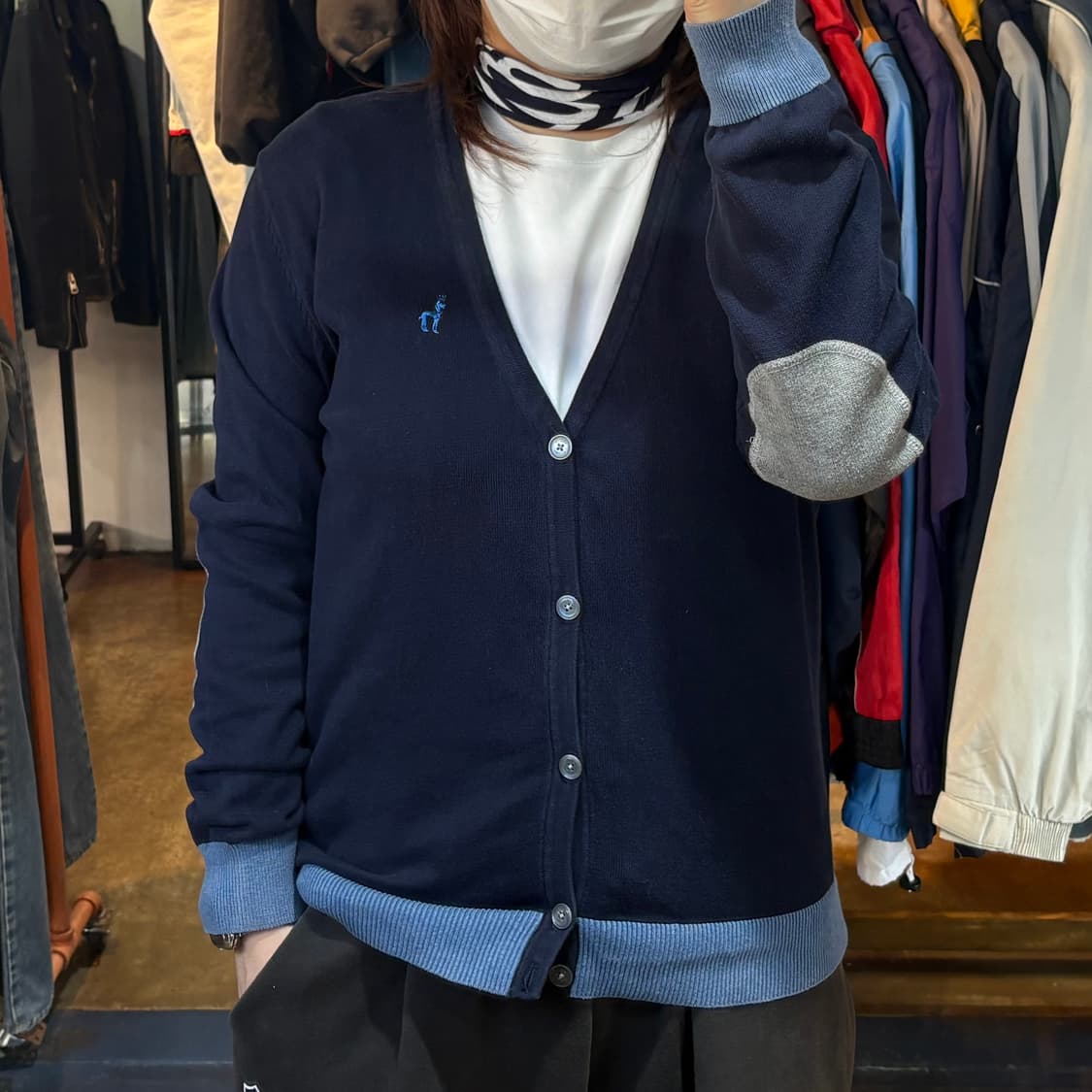 헤지스 패치 네이비 가디건 상품이미지1
