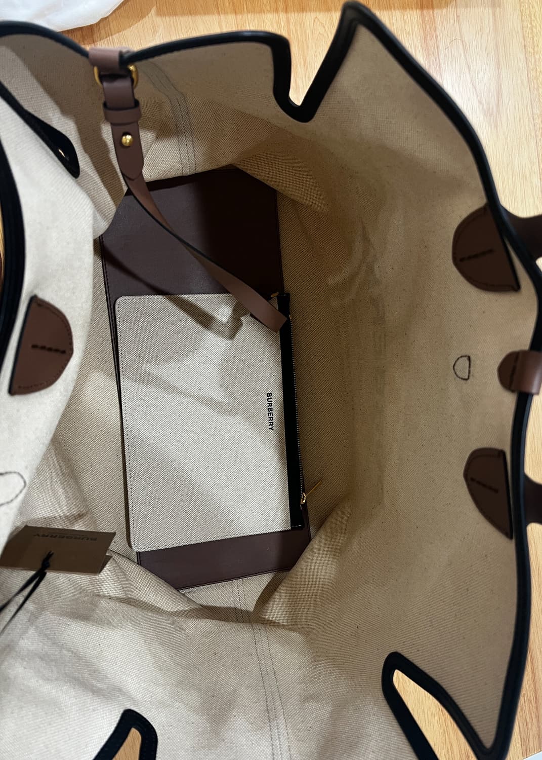 버버리 캔버스 로고 라지 벨트백 상품이미지6