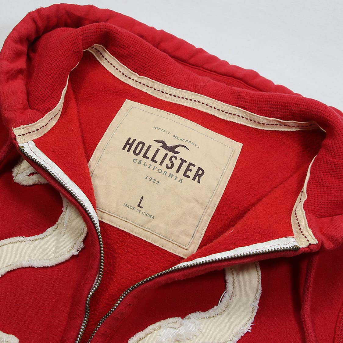 (착용컷) HOLLISTER 스웻 후드 집업 (남성용 100) 상품이미지5