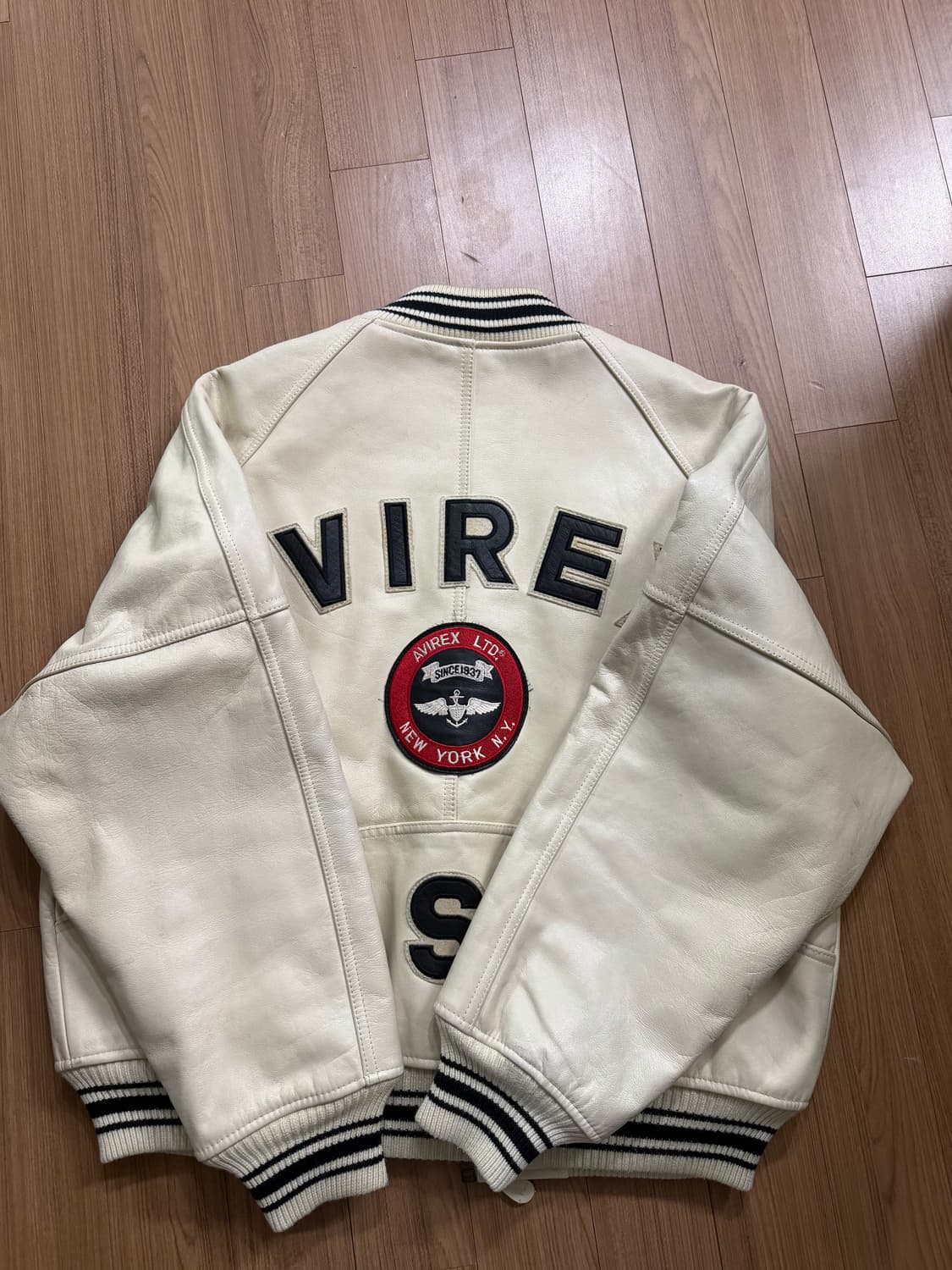 아비렉스 가죽자켓 화이트 m 상품이미지2