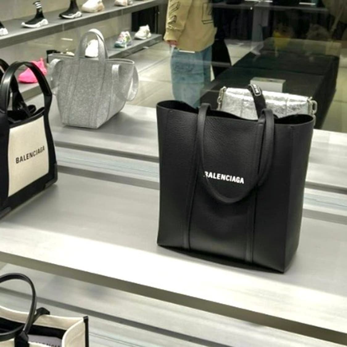 (새상품) Balenciaga 발렌시아가 에브리데이 토트백 XS 상품이미지2