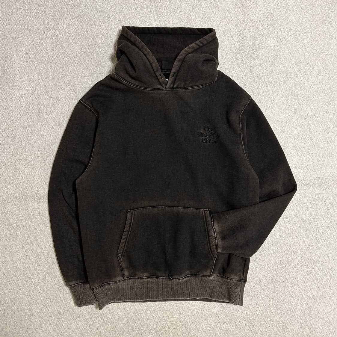 비바스튜디오 THE BAD NEWS 후디 상품이미지1