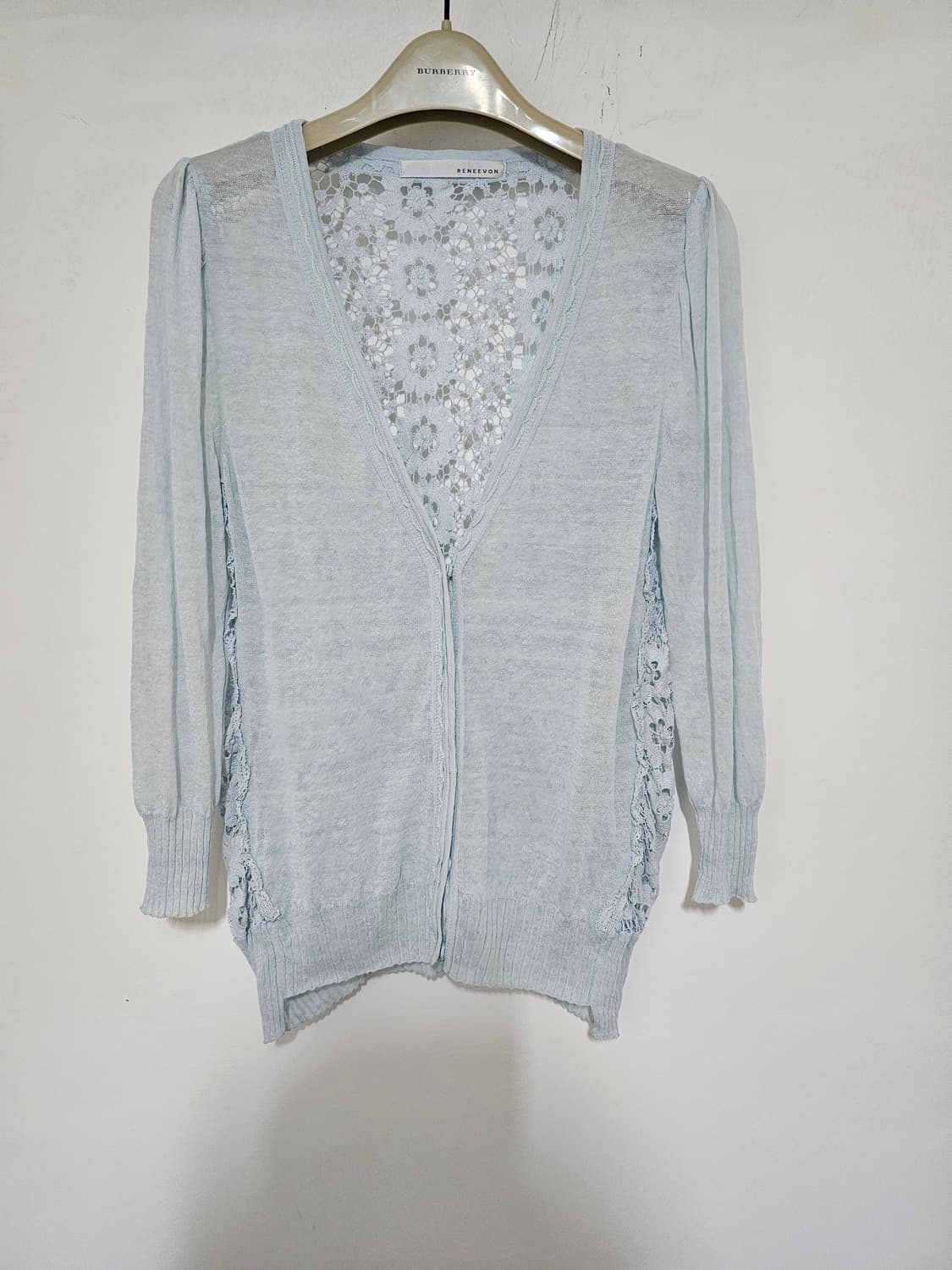 레니본 마소재. 연하늘색 여성스러움  가디건  55 상품이미지1