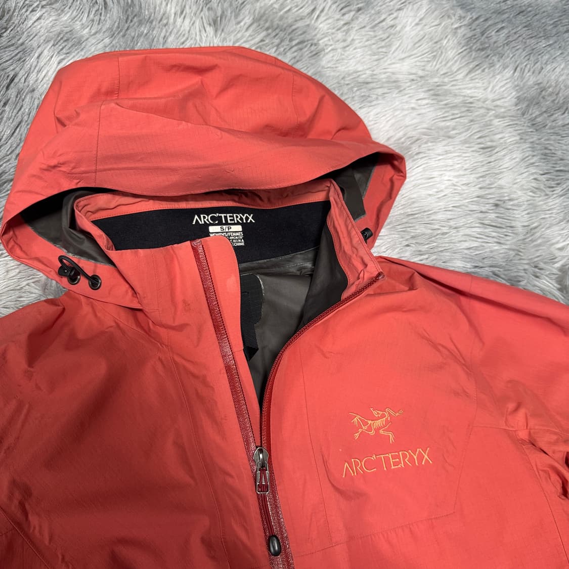 아크테릭스 여성바람막이 S사이즈 상품이미지2