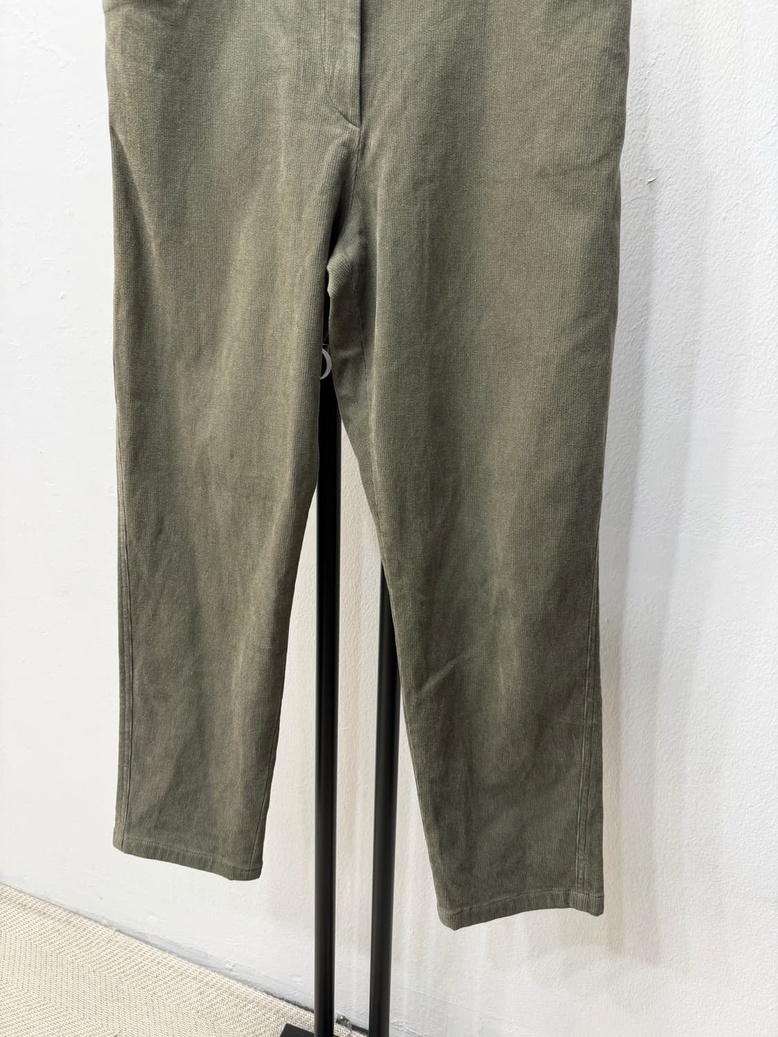 정품) 시스템 한섬 22ss 여성 코듀로이 바지 30 상품이미지3