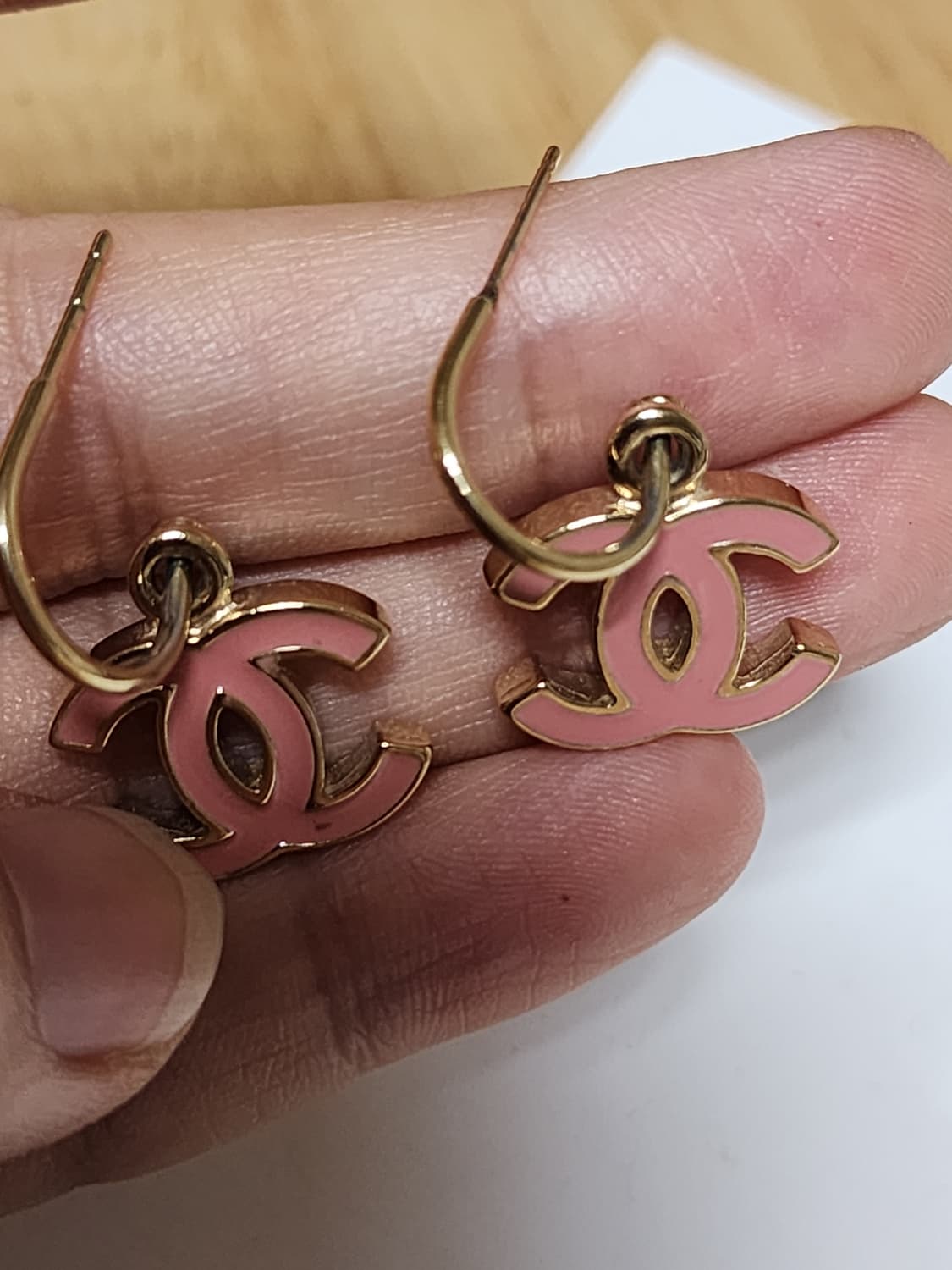 샤넬  CC로고 후프 귀걸이  상품이미지3