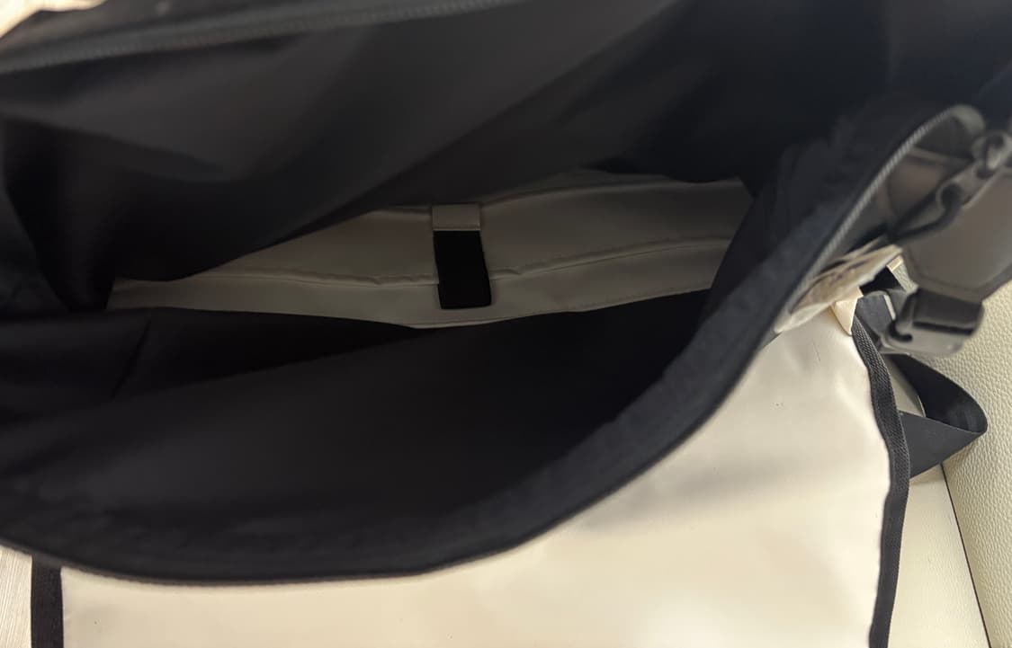 Ader Error Trace Esty Messenger Bag Whit 상품이미지5
