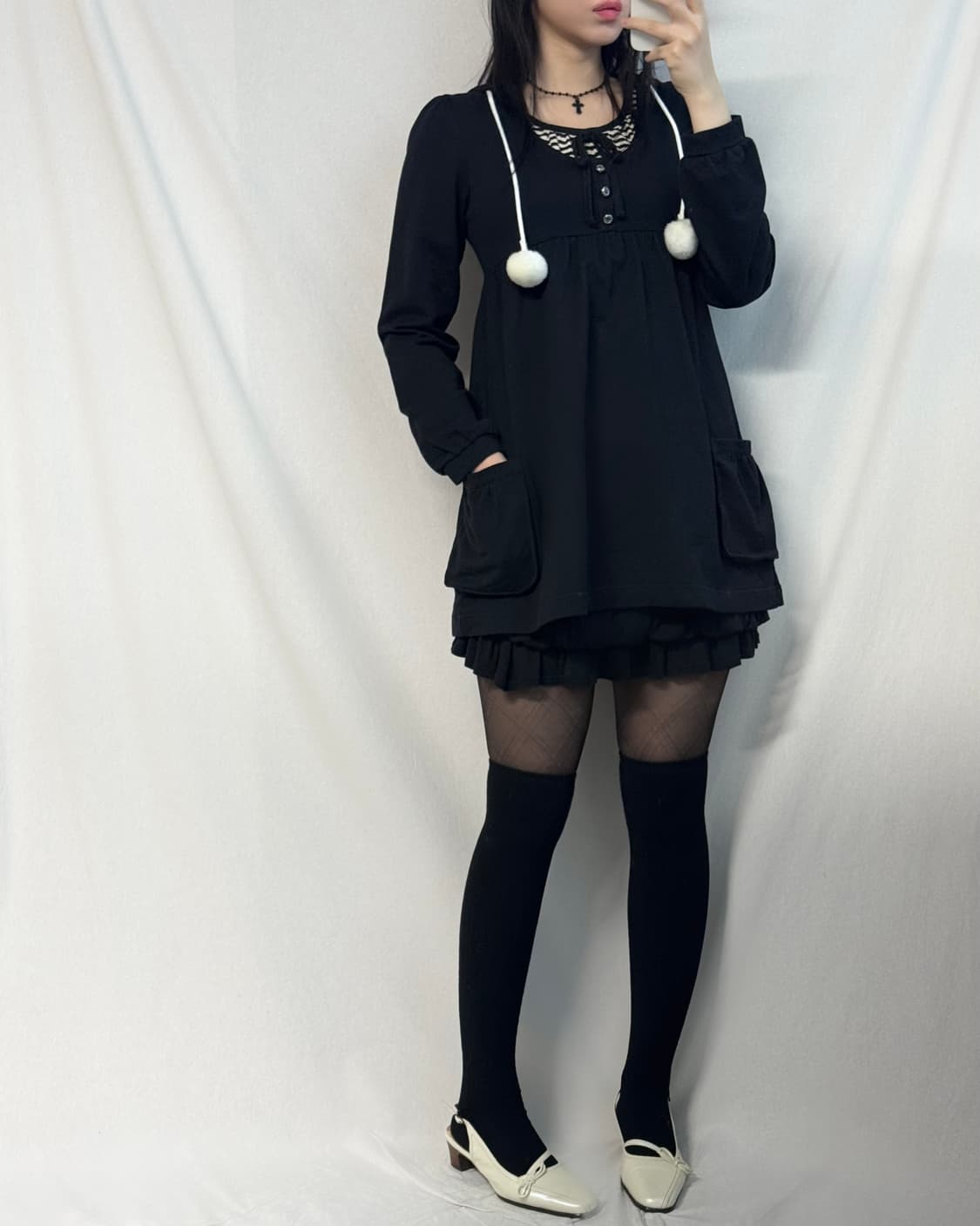 버튼 넥 폼폼 원피스 리본 프릴 슬리브리스 2pcs SET 상품이미지4