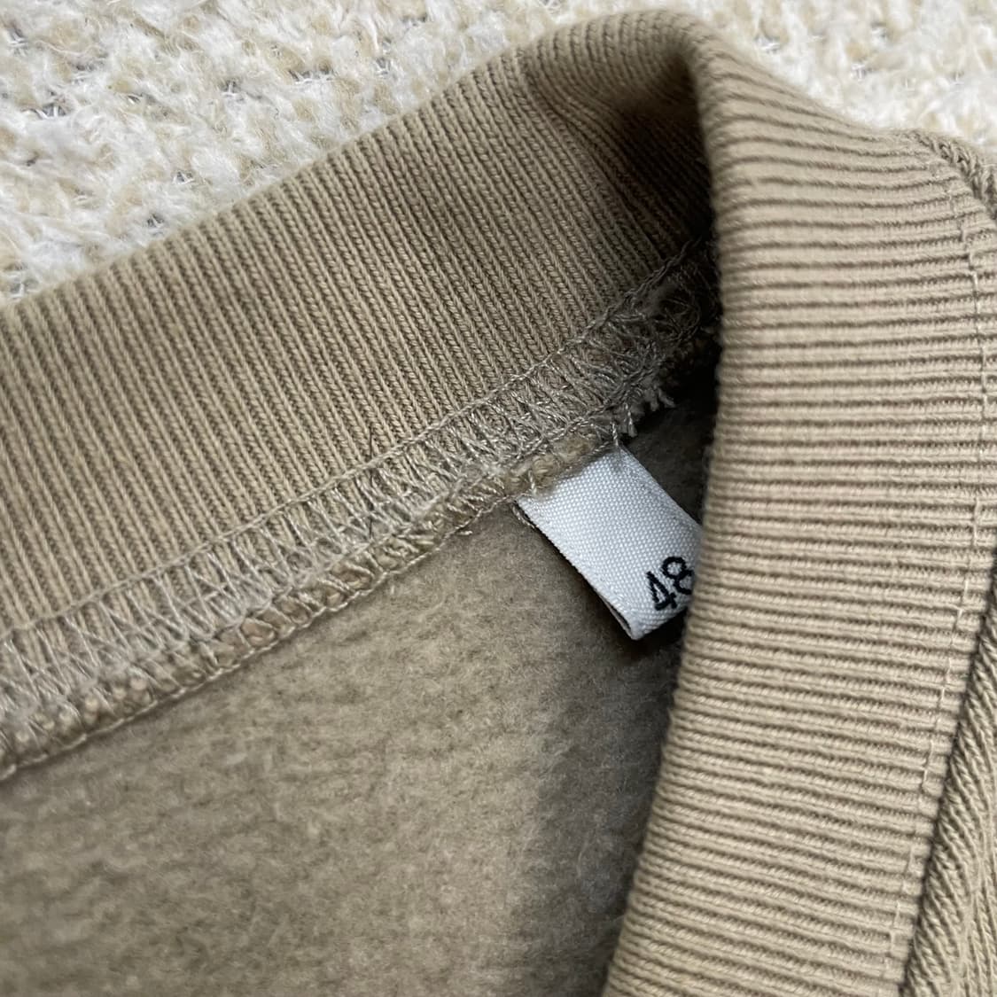 아워레가시 크로스 크루넥 맨투맨 베이지 상품이미지4