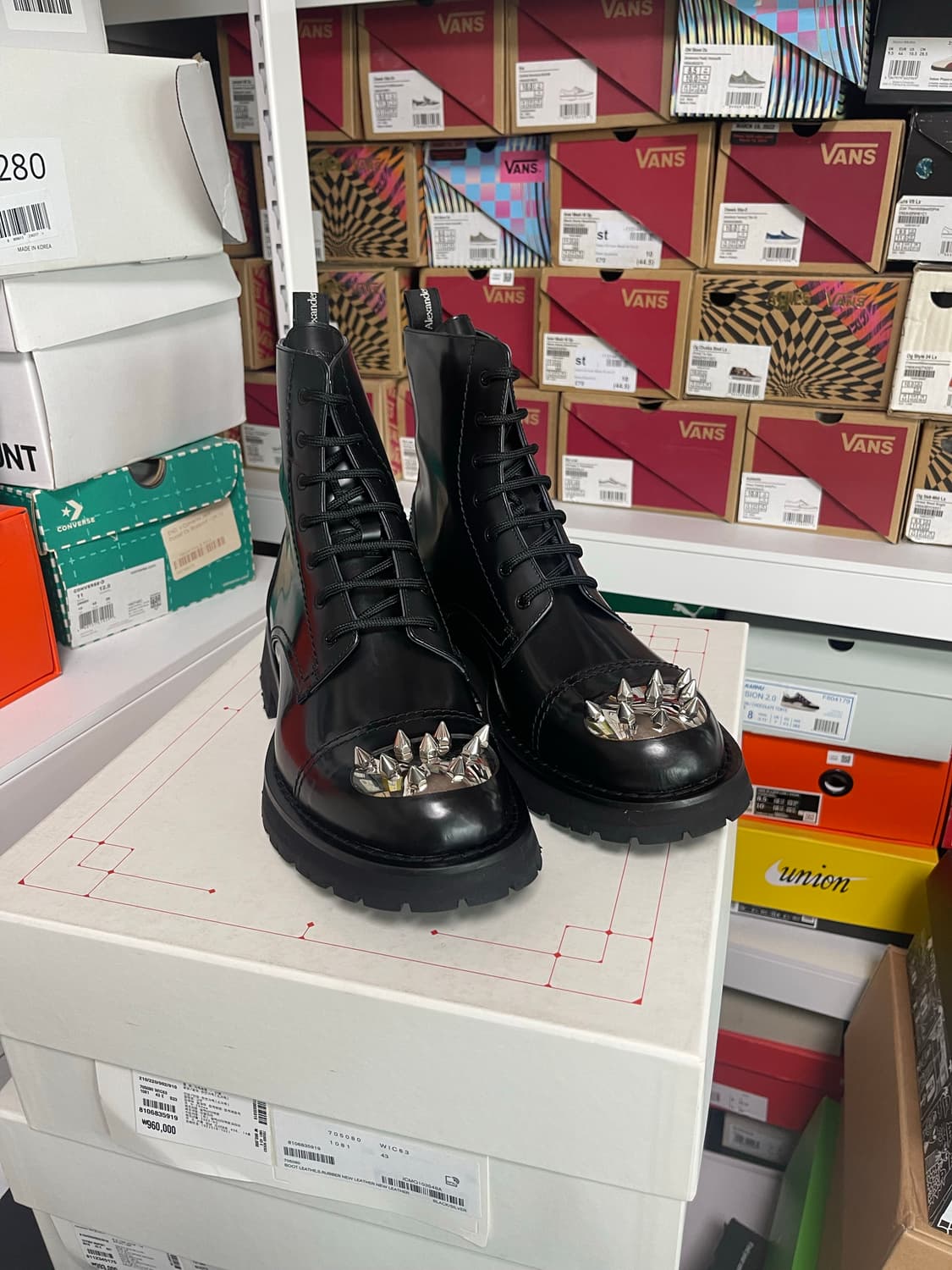 알렉산더맥퀸 스터드 장식 블랙 부츠 상품이미지1