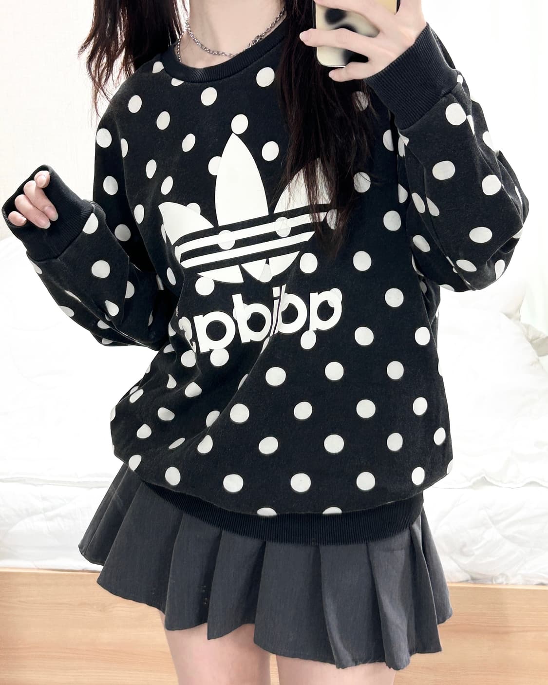 아디다스 빅로고 도트 맨투맨 상품이미지1