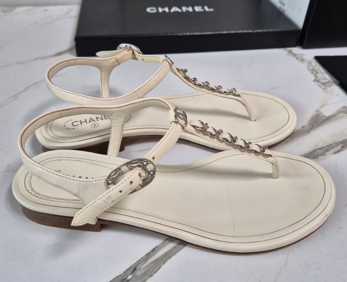 (정품) 샤넬 CC 로고 체인 스트랩 샌들 36.5 상품이미지5