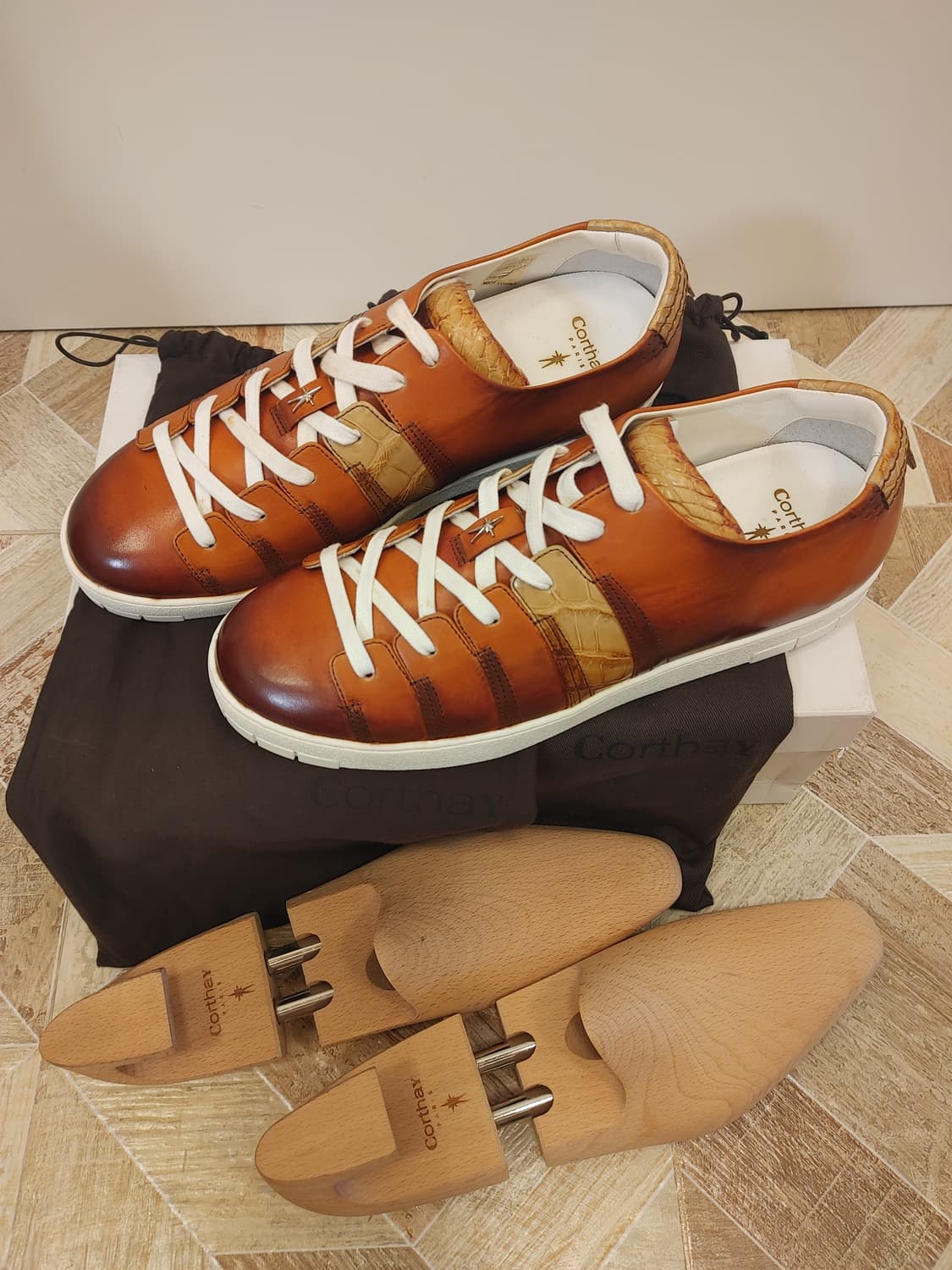 Corthay 꼬르떼 크로크다일 90s 스니커즈 상품이미지1