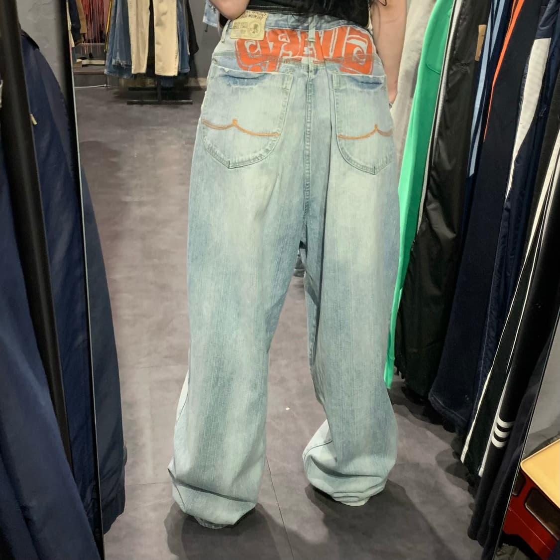 [IM] Gilyard 백 레터링 힙합 데님 팬츠 연청 상품이미지6