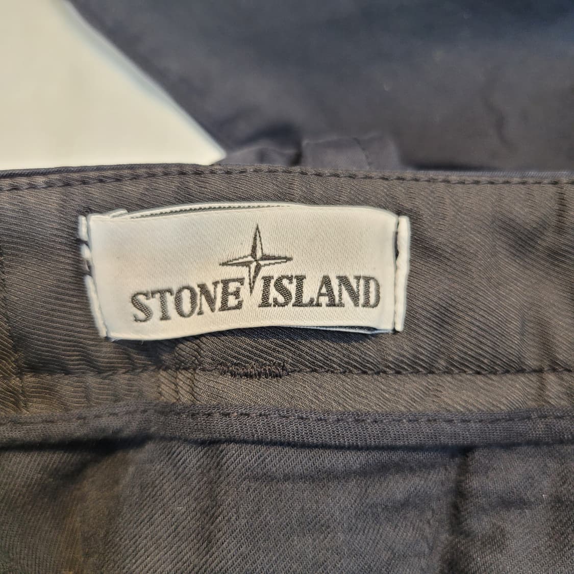 STONE ISLAND 스톤아일랜드 스키니 카고 팬츠 바지

표기사이즈: 상품이미지8