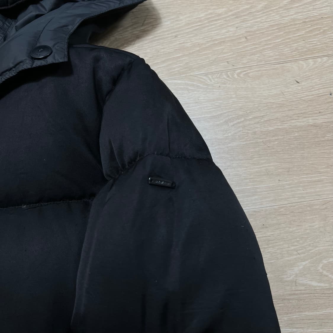 알마니 아르마니 진스 여성 덕다운 후드 푸퍼패딩 점퍼 [블랙] 40 상품이미지4