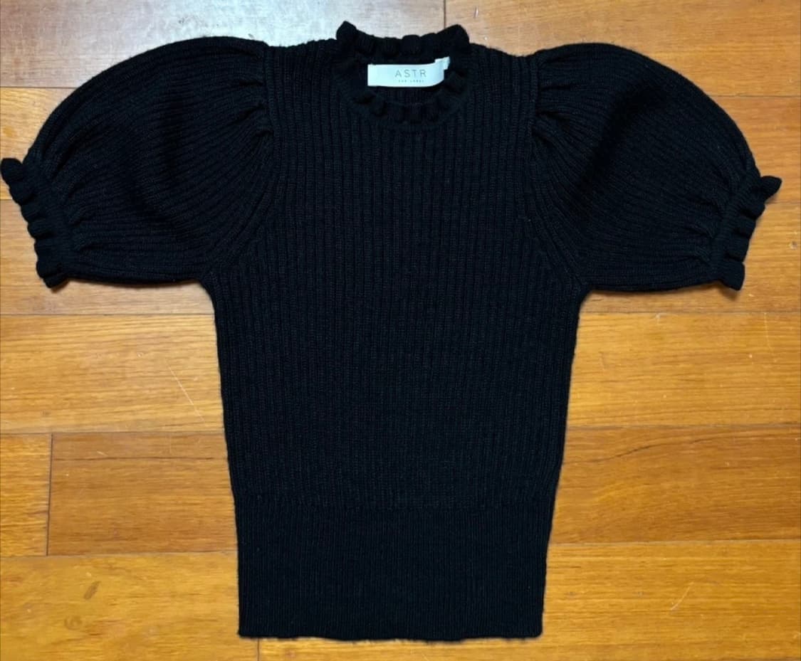 ASTR the label 반팔 니트탑 히트시그널 박지현 착용 상품이미지1