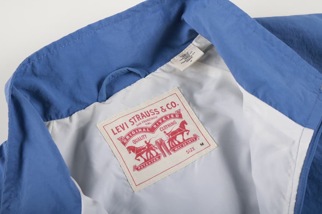 [M] 리바이스 빅로고 바람막이 상품이미지4