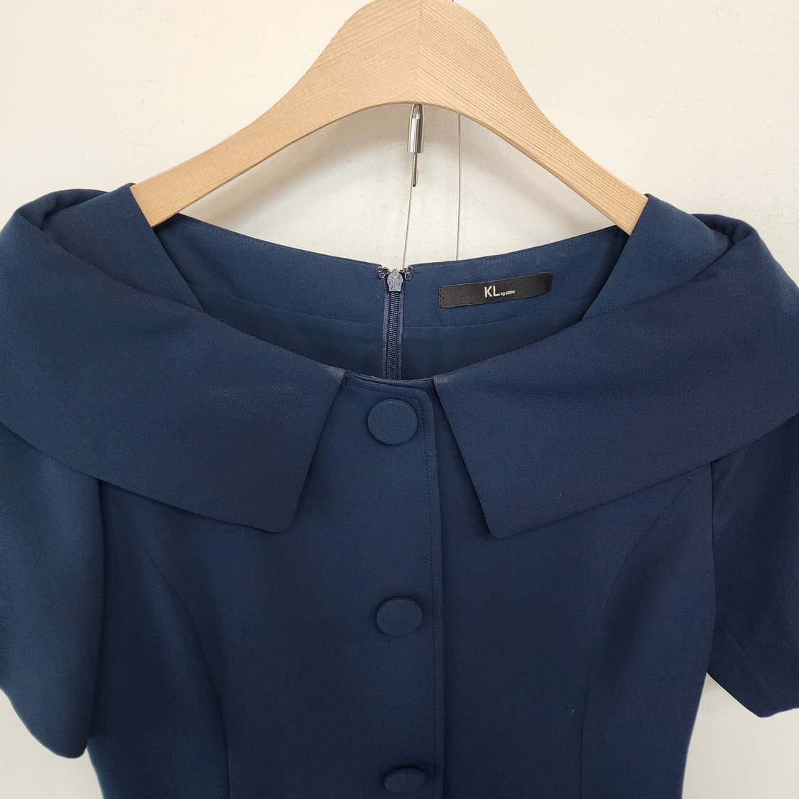 KL by LYNN 네이비 반팔 플레어 원피스 상품이미지2