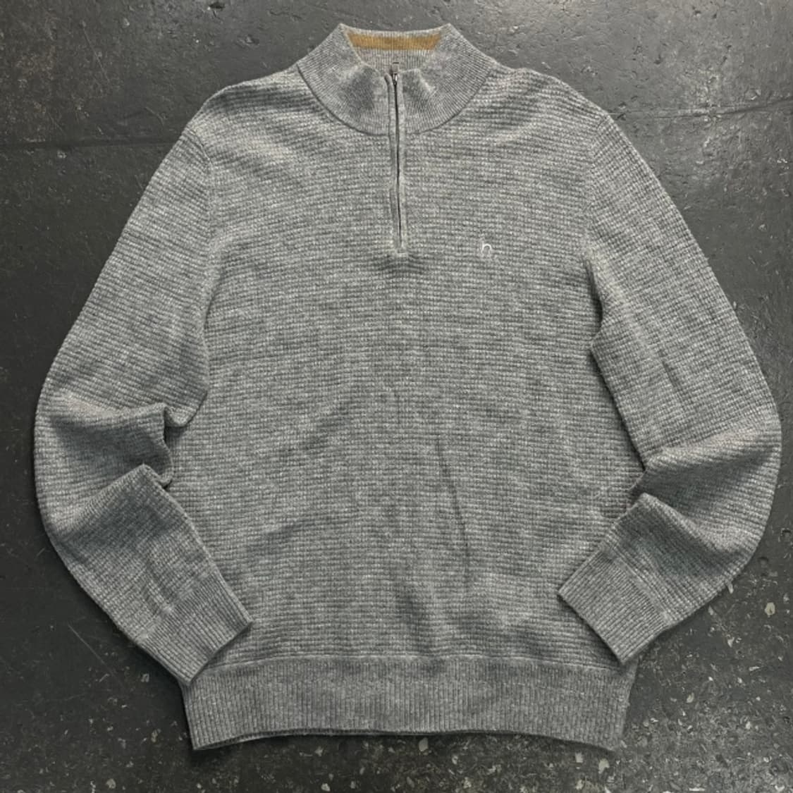 100 헤지스 반집업 니트 상품이미지1