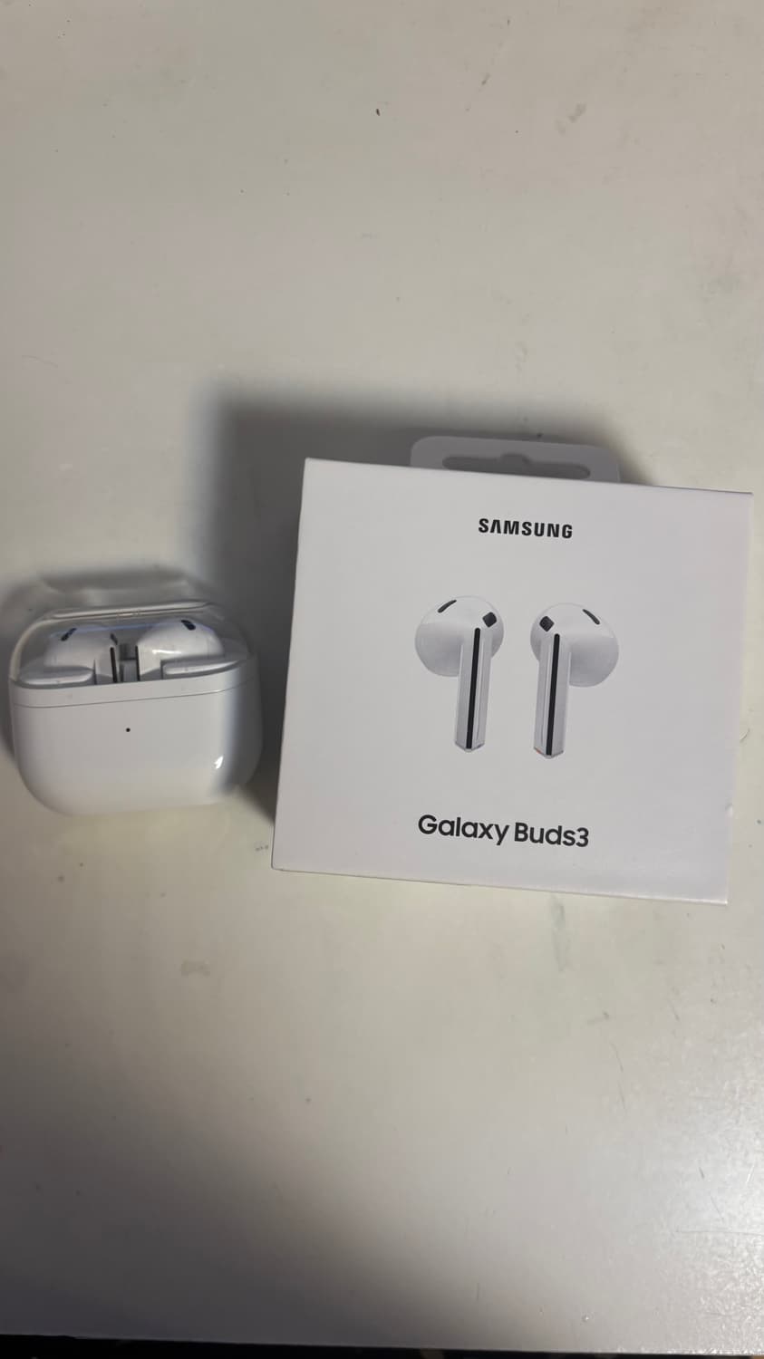 삼성 갤럭시 버즈3 화이트 상품이미지1