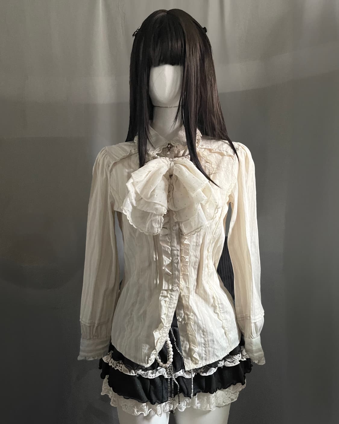 Axes femme & Ribbon brooch 엑시즈팜 블라우스 세트 상품이미지1