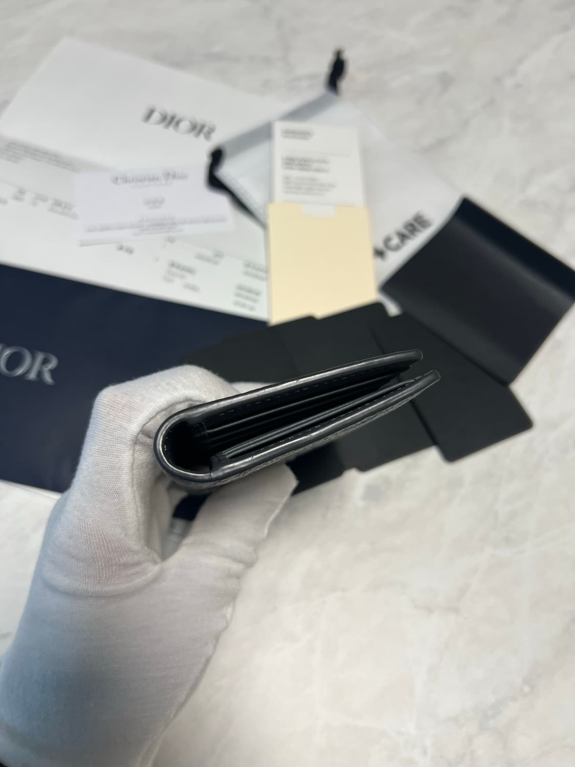디올 그래비티 버티컬 오거나이저 지갑 상품이미지5