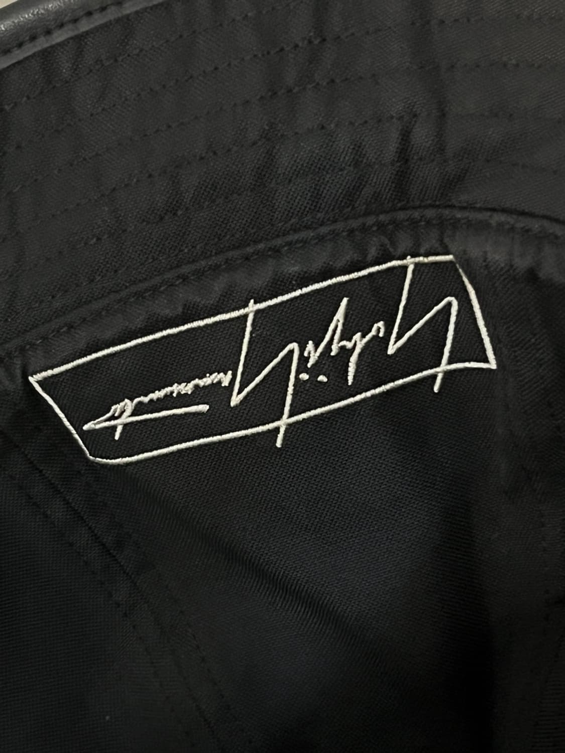 Y-3 리버시블 레더 버킷 햇 상품이미지6