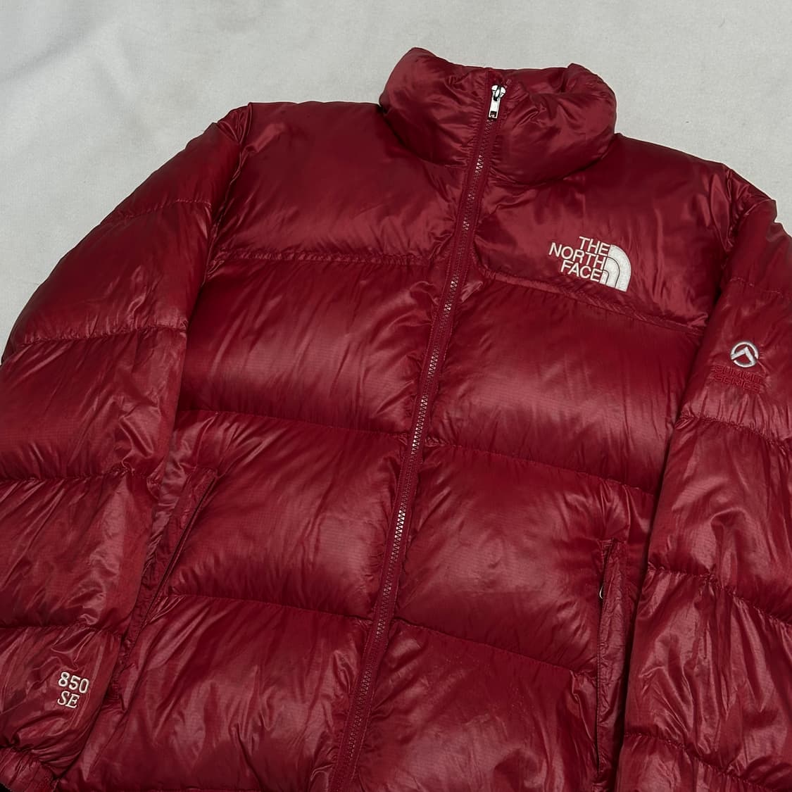 M 노스페이스 써밋 850 SE 레드 유광 구스다운 패딩 상품이미지1