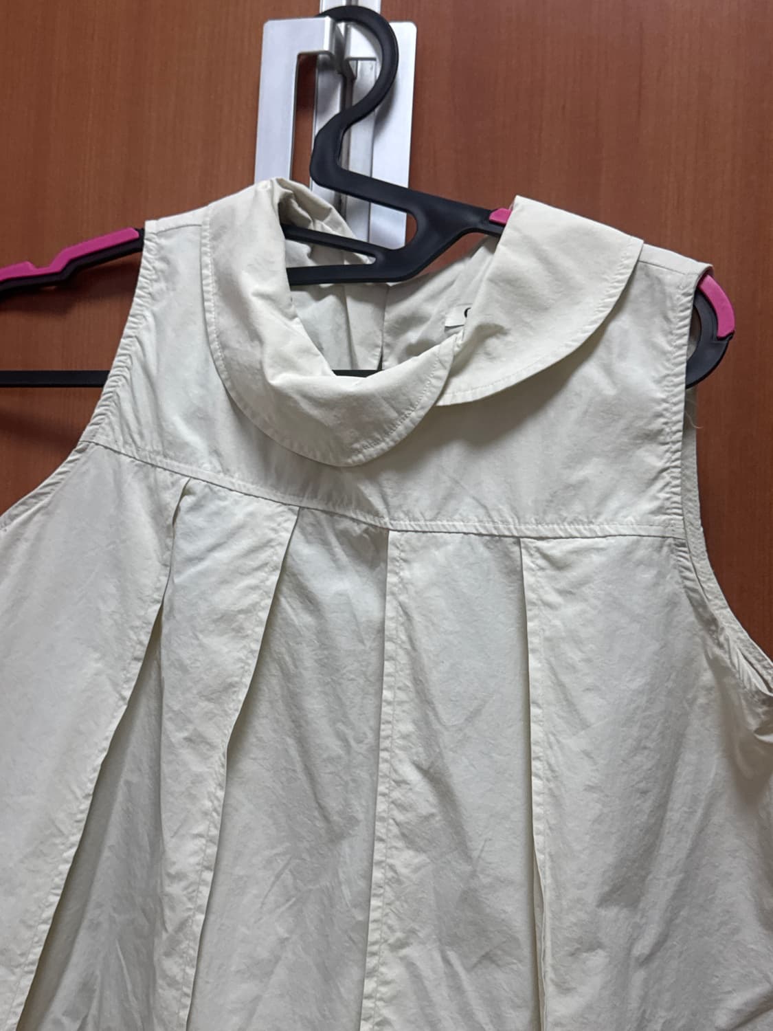 아우로 FRONT COLLAR BLOUSE 상품이미지4