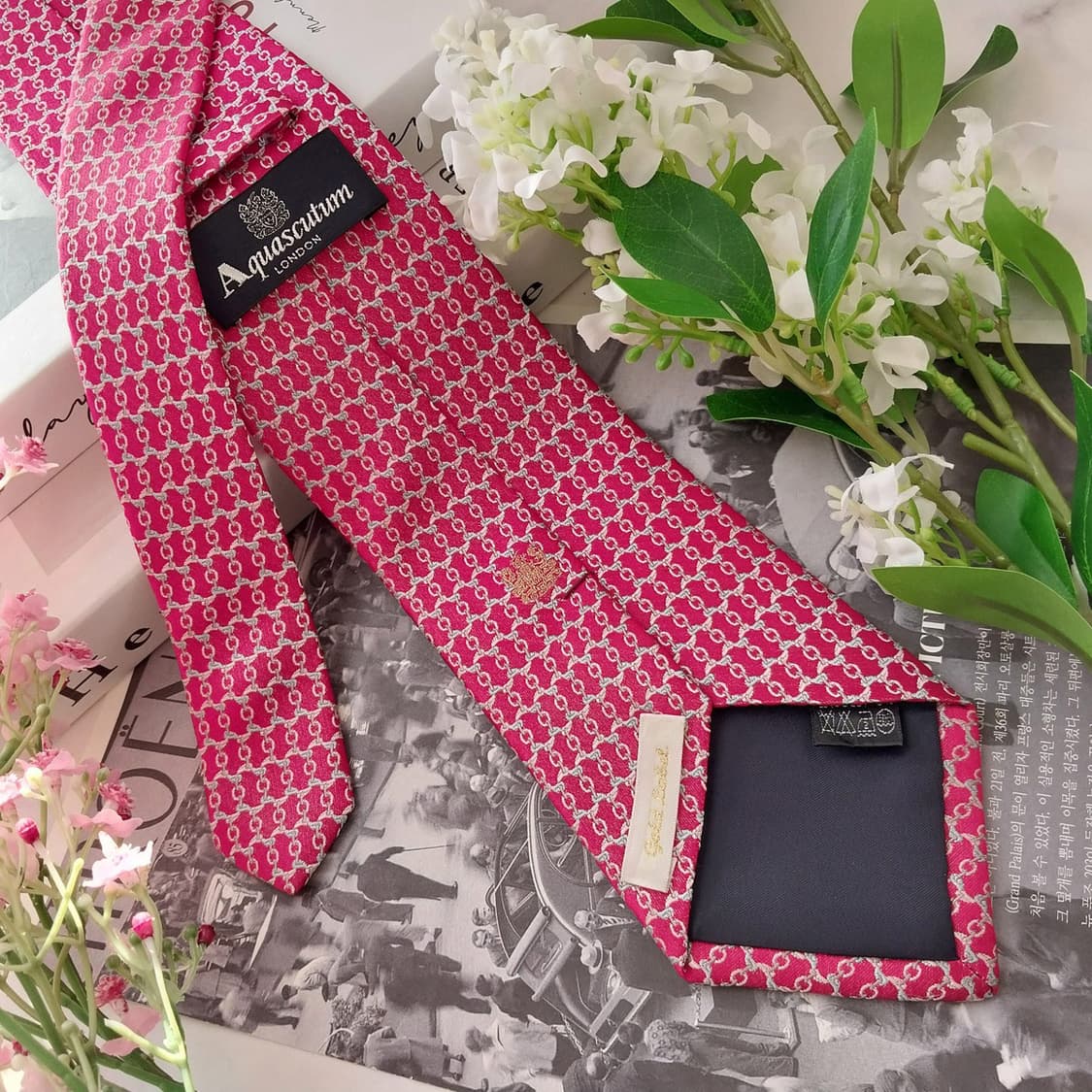 아쿠아스큐텀 실크 레드 링크 패턴 넥타이 9cm A+등급 K1541
 상품이미지5