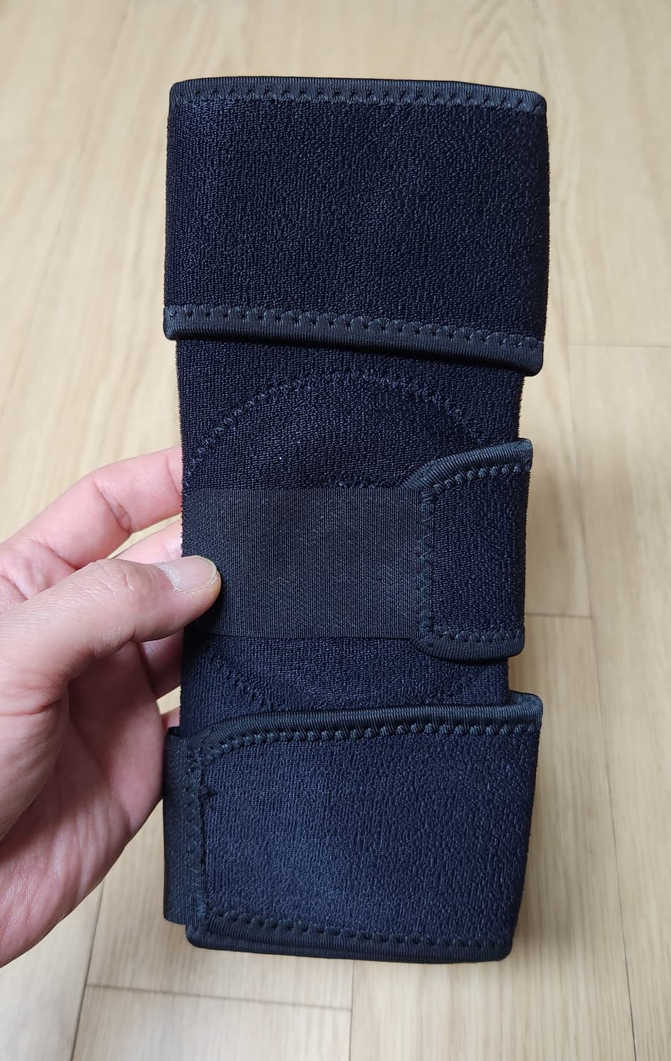 3중 벨크로 무릎보호대 (왼쪽,오른쪽 2개 1세트) 미착용 새상품 상품이미지2