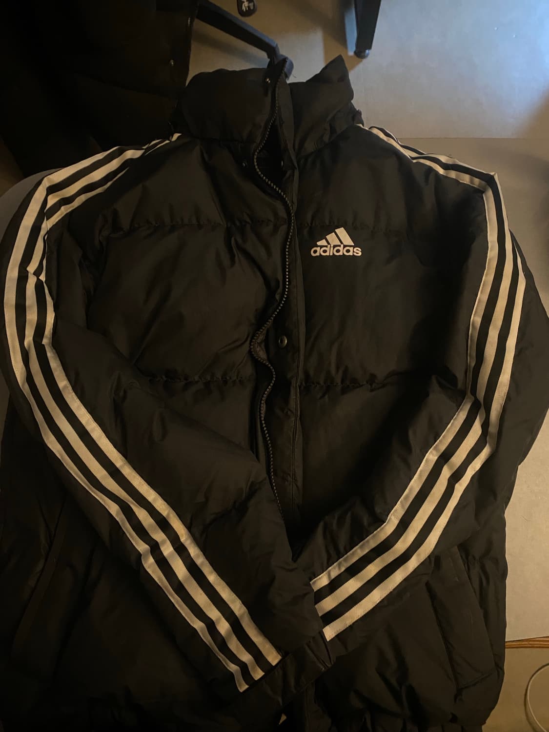 아디다스 숏패딩 L 상품이미지1