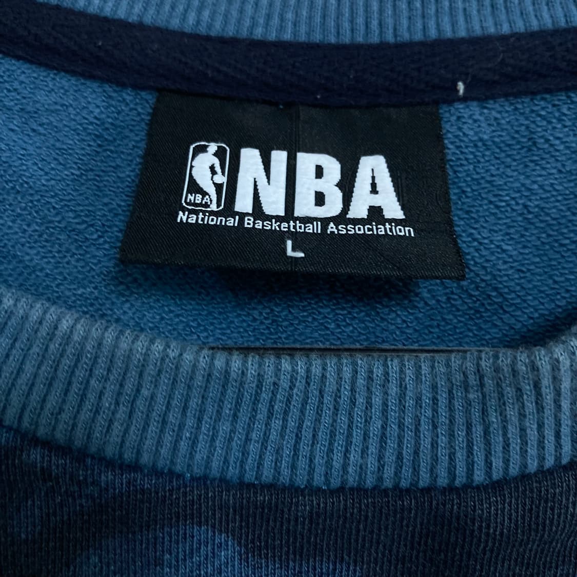 NBA 빅로고 카모플라쥬 네이비 맨투맨 상품이미지3