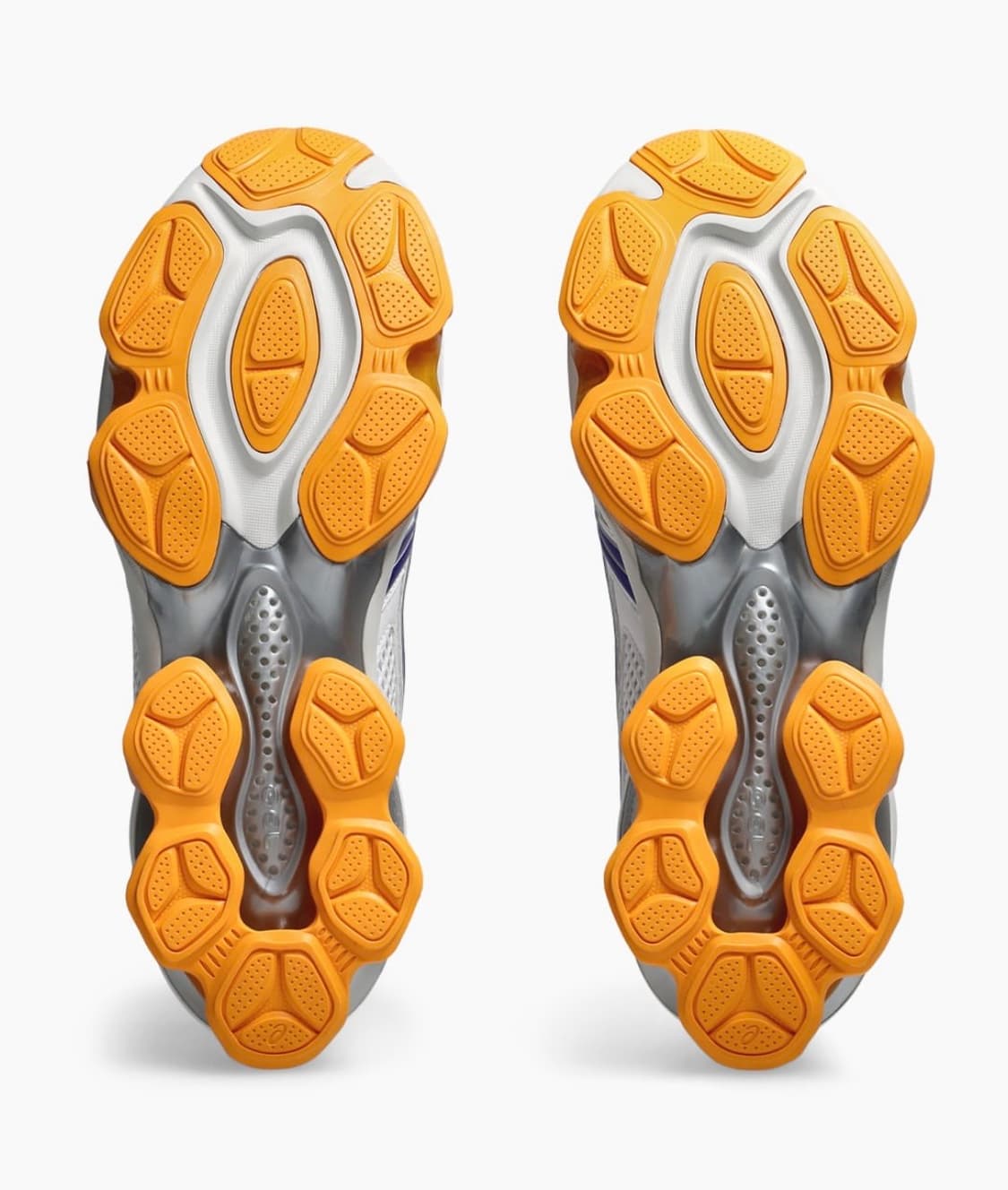 키코 코스타디노브 아식스 젤 퀀텀 지엔치아 화이트 상품이미지3