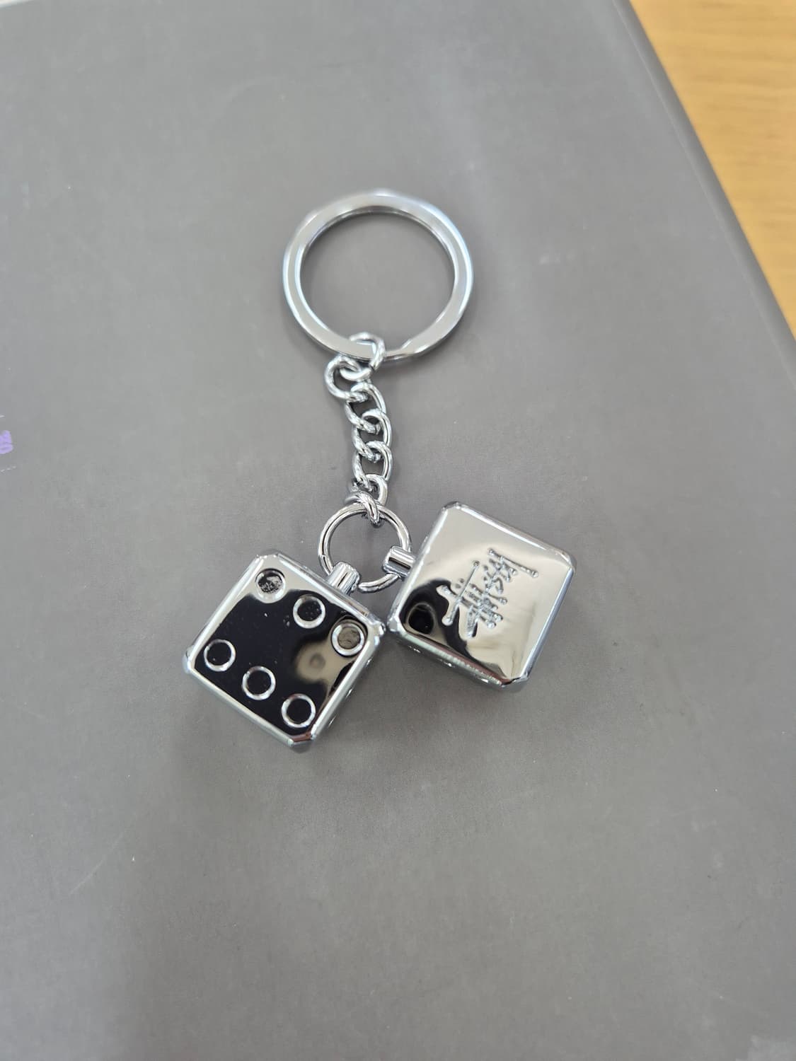 스투시 다이스 키체인 상품이미지1