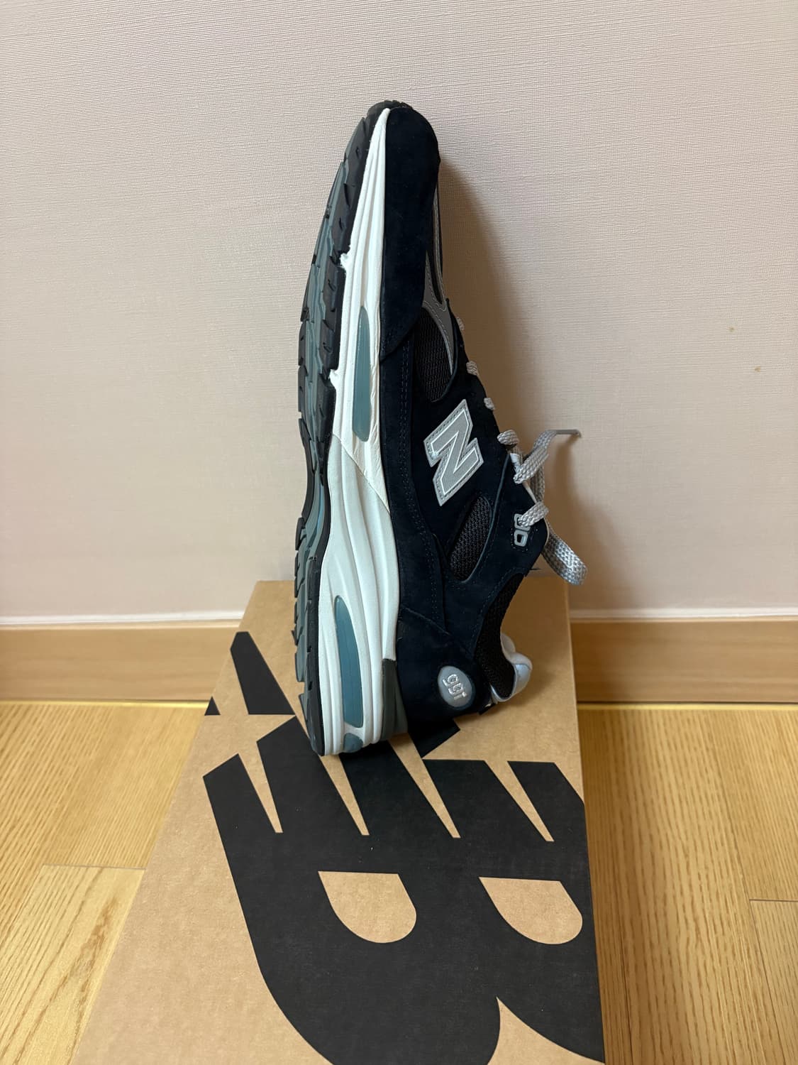 뉴발란스 991v2 290 블랙 상품이미지3