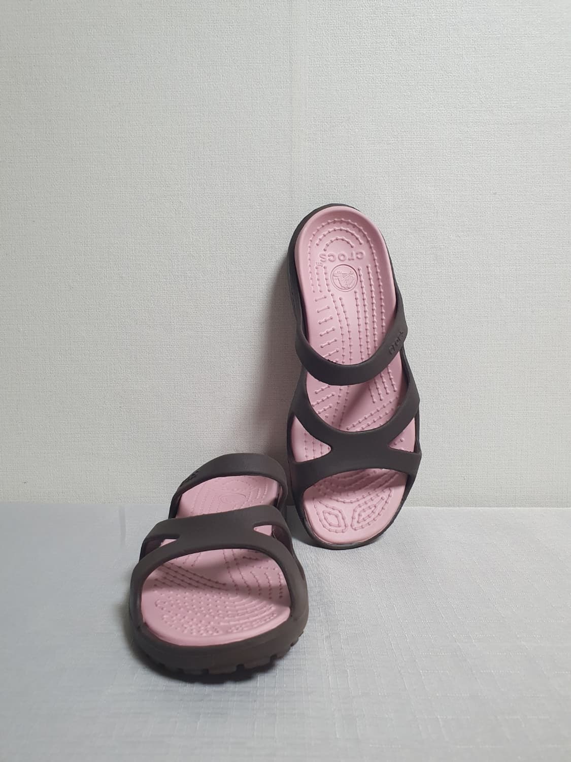 무료배송 230mm 크록스 파트리샤2 샌들 초코브라운 상품이미지1