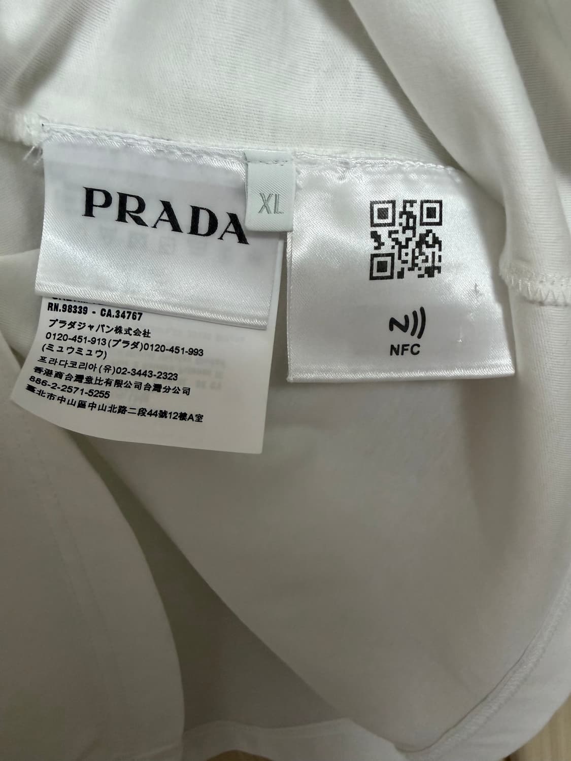 프라다 반팔티 상품이미지3