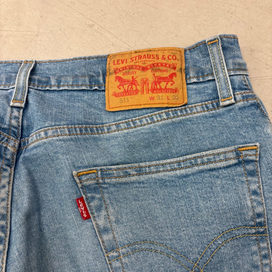 리바이스 511 연청 슬림핏 데님 팬츠 상품이미지2