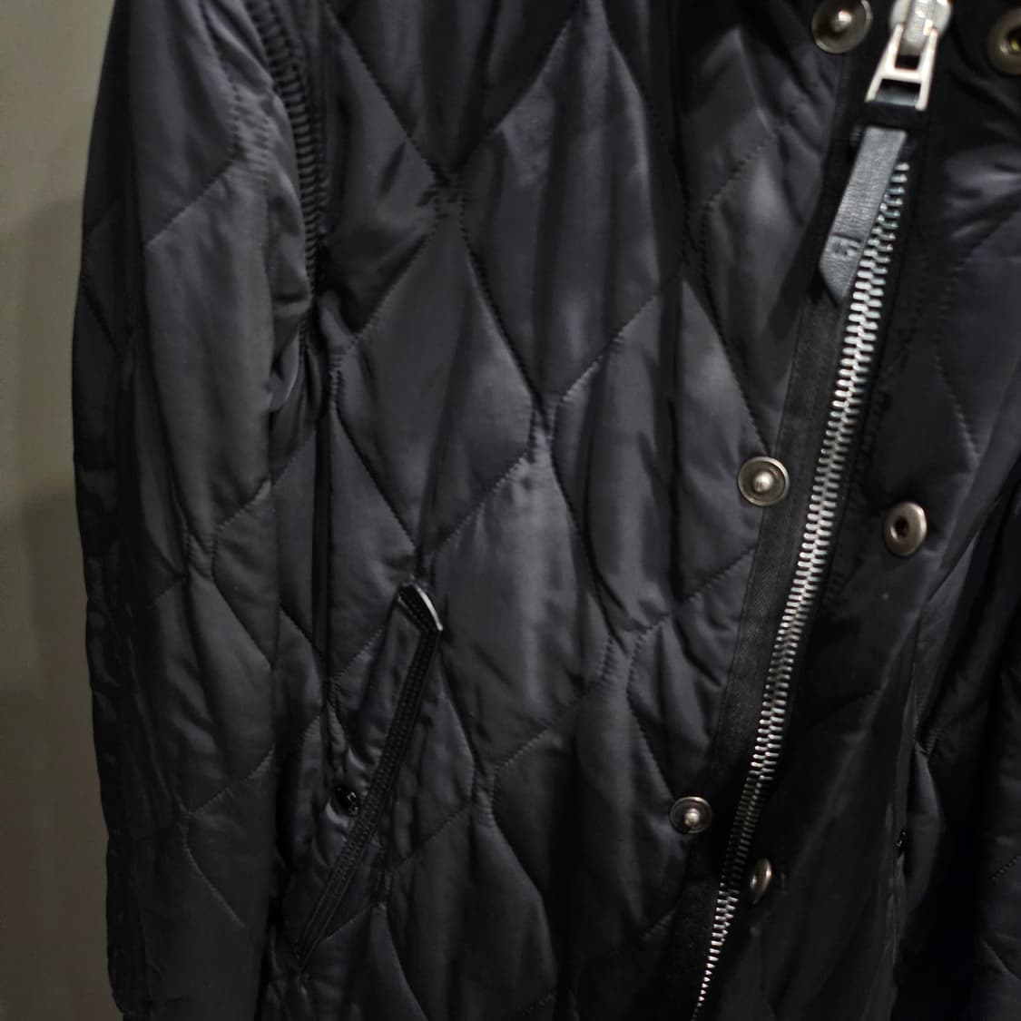 톰포드 시어링 레더트리밍 퀄팅 보머자켓 상품이미지8