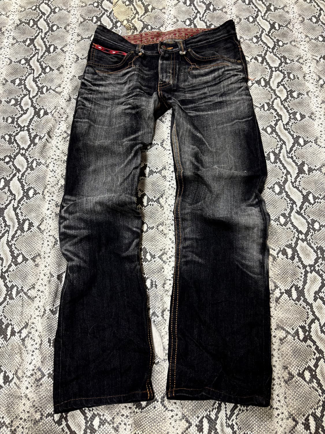 “Edwin” Western Black Crack Washed Pants 상품이미지4