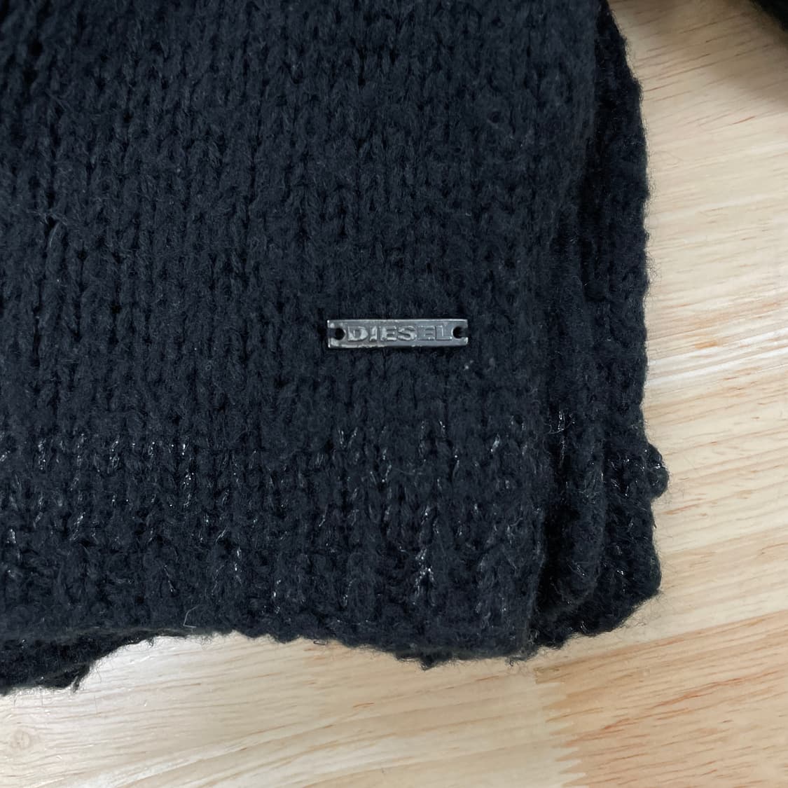 디젤 블랙 머플러 상품이미지2