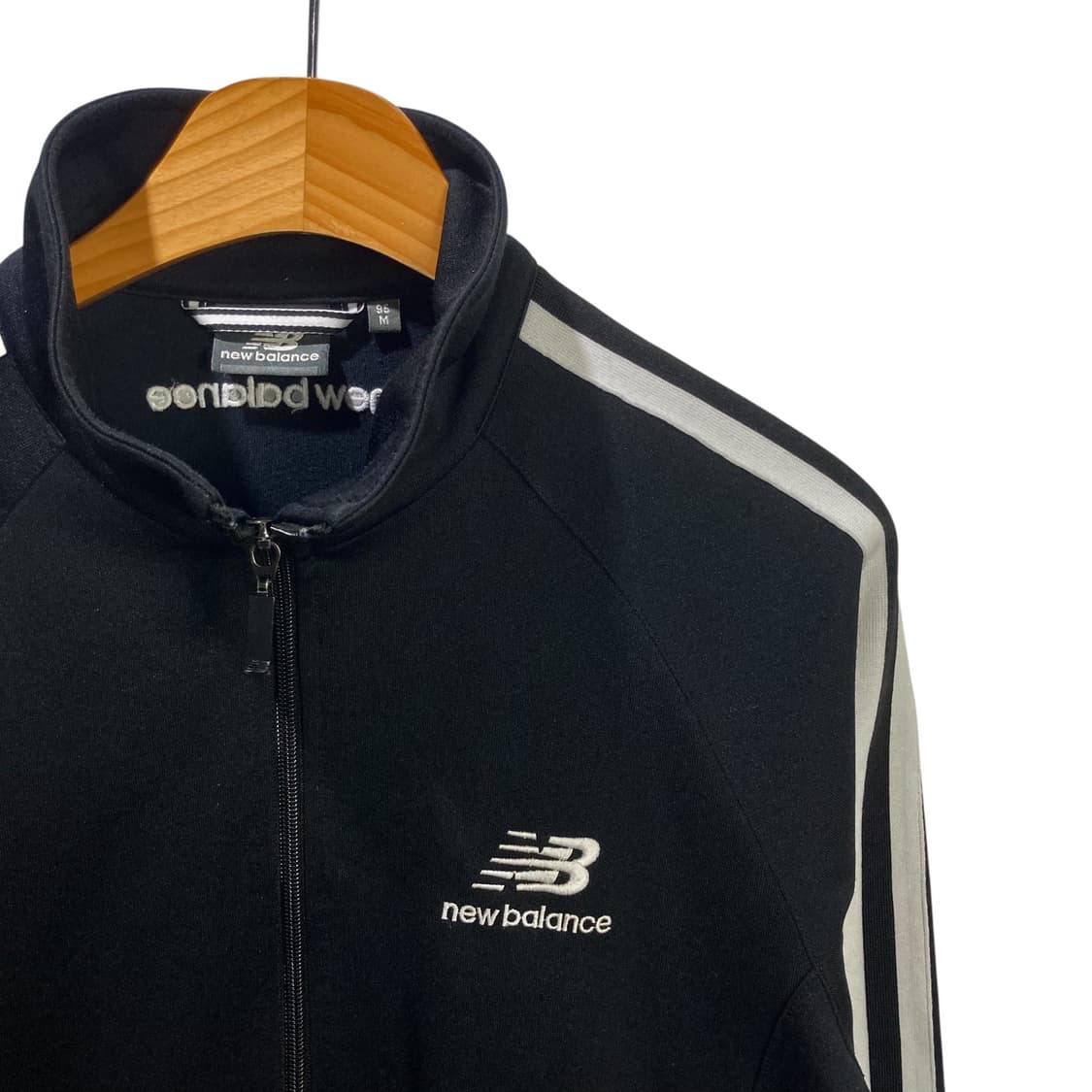 뉴발란스 사이드라인 블랙 트랙탑 상품이미지3