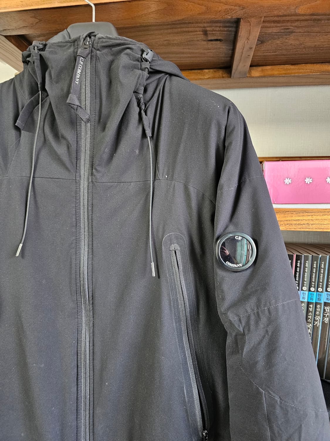 씨피 CP컴퍼니 블랙 패딩 자켓 105 팔아요 상품이미지2